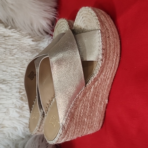 MARC FISHER SANDALS - Picture 5 of 12